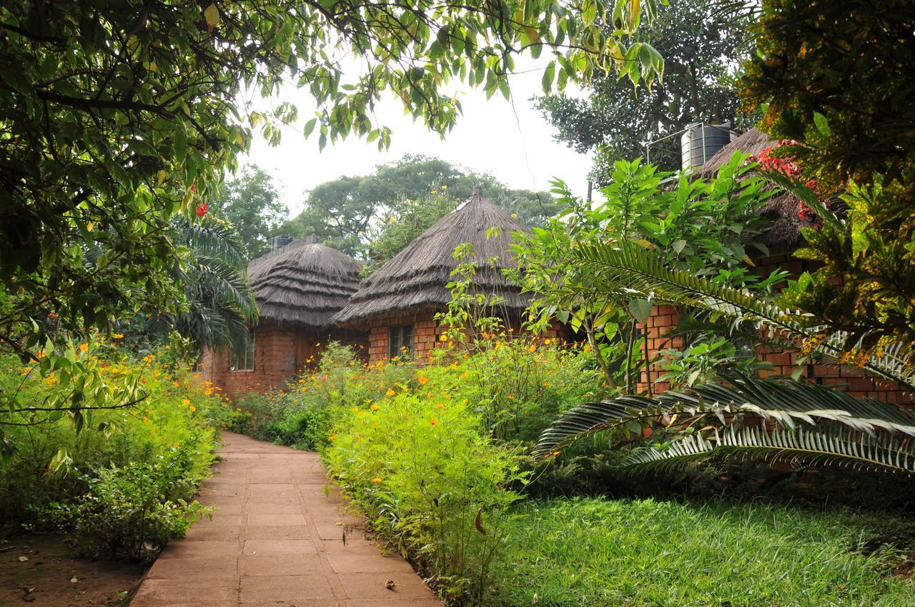 New Court View Hotel Masindi Exterior foto